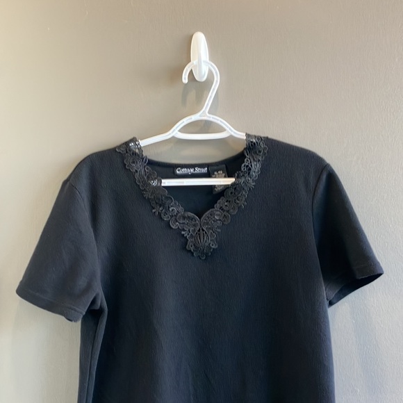 Cottage Street Women’s Short Sleeved Black Blouse Size XL - Picture 8 of 14